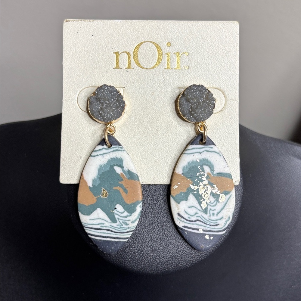 Noir Teardrop Dangle Druzy Earrings with Gold Accents NWT